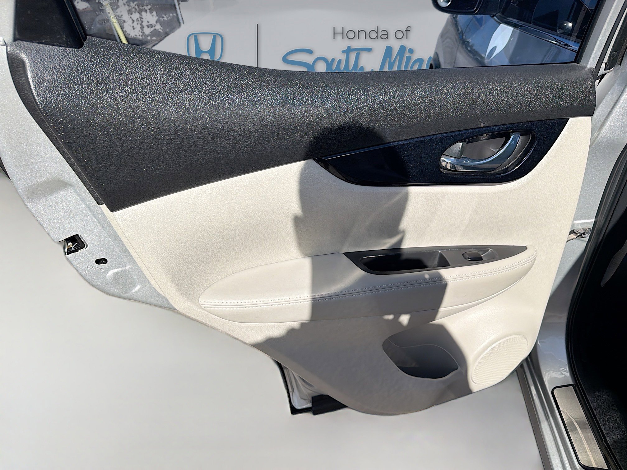 Used 2019 Nissan Rogue Sport SV w/ All-Weather Package image 25