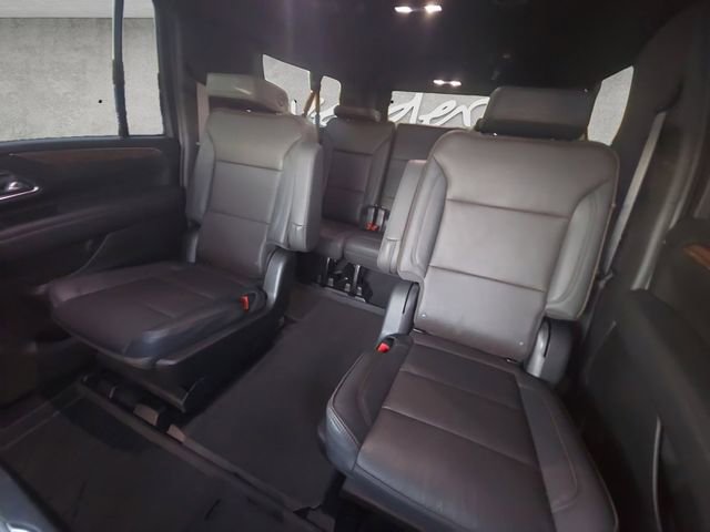 Used 2023 Chevrolet Suburban High Country image 22
