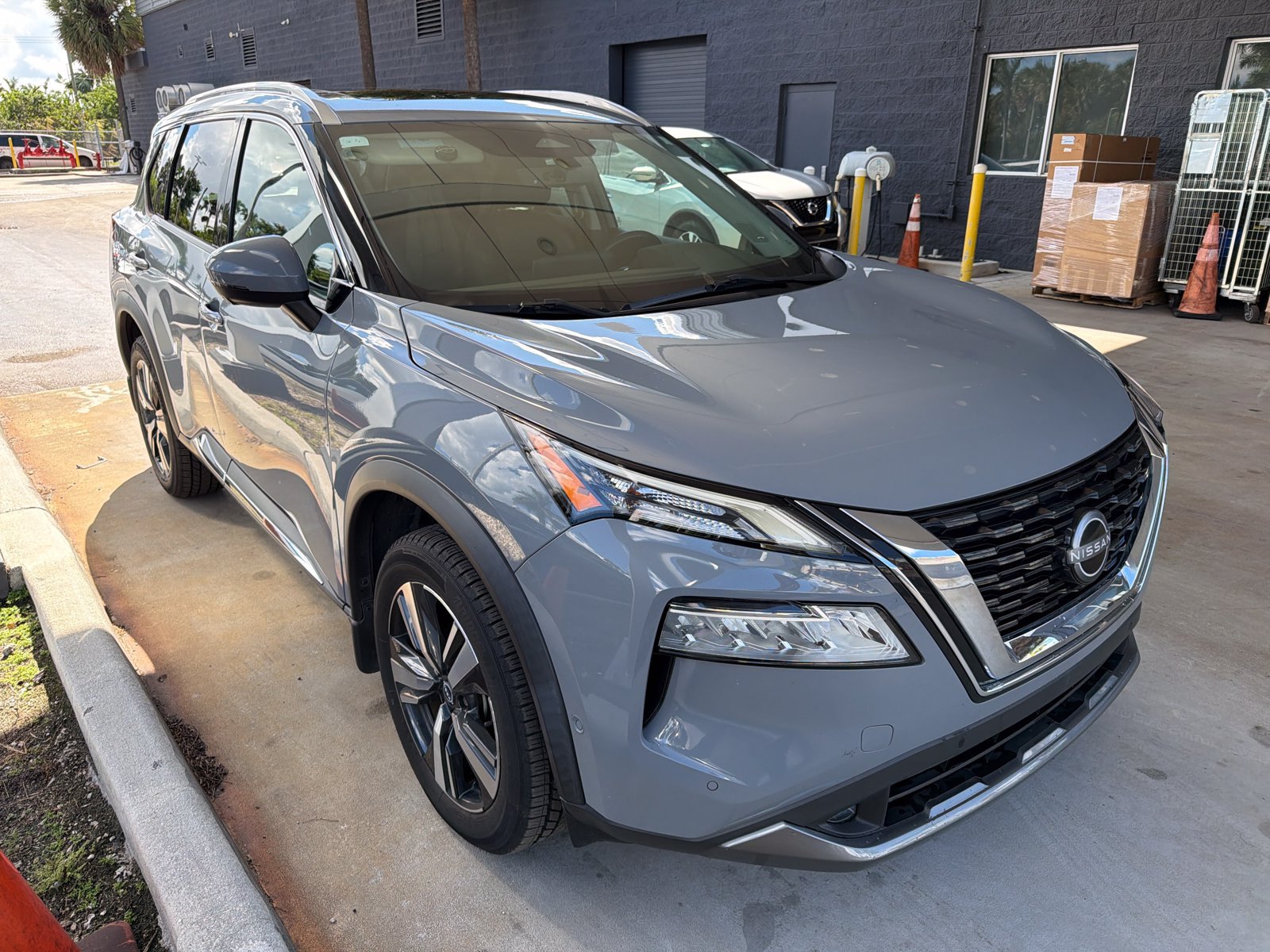 Used 2022 Nissan Rogue SL w/ SL Premium Package FWD image 6