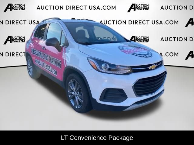 Used 2020 Chevrolet Trax LT w/ LT Convenience Package image 3