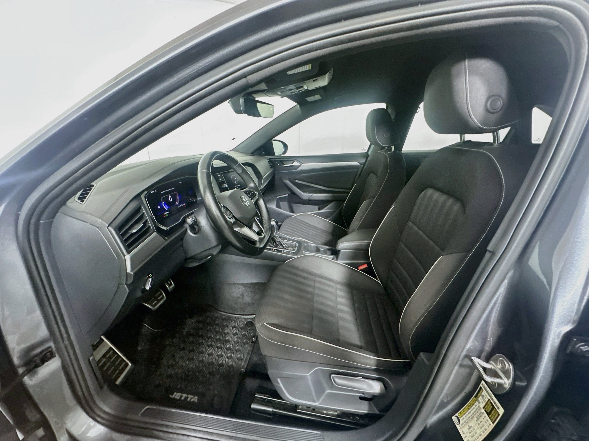 Used 2024 Volkswagen Jetta Sport FWD image 13