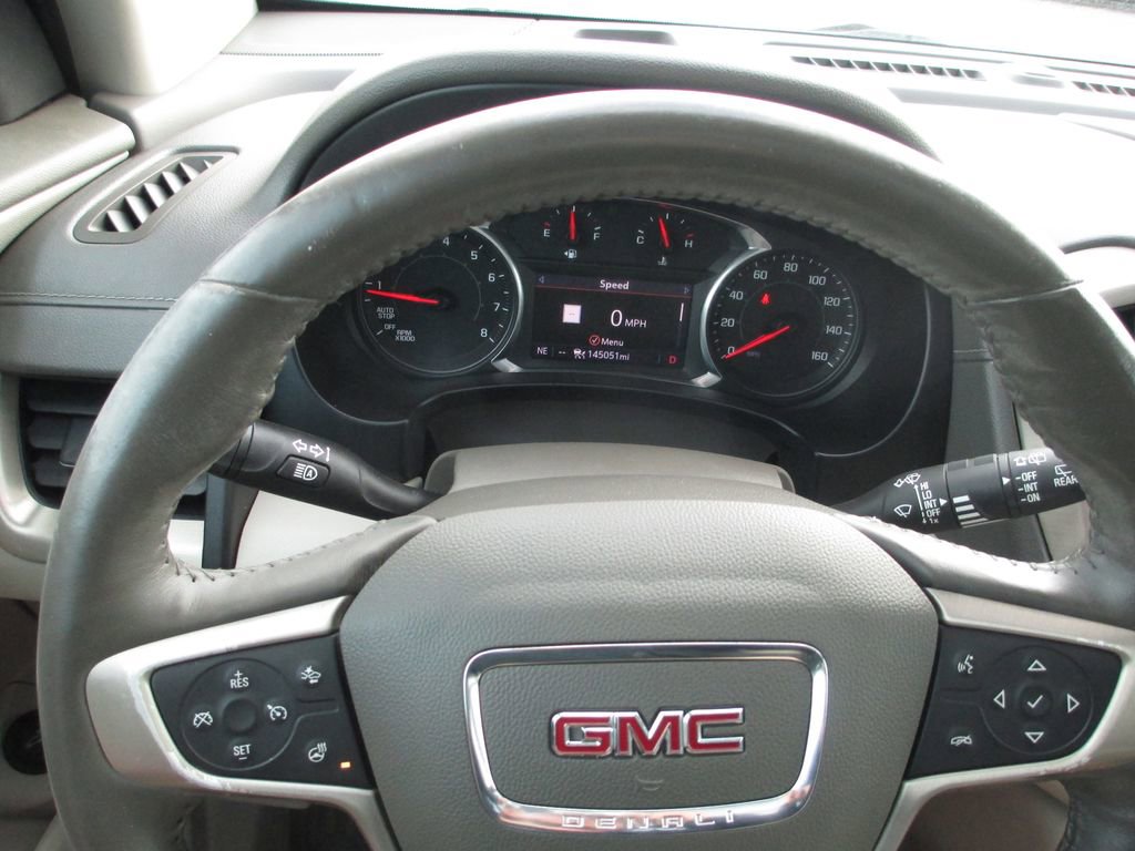 Used 2019 GMC Terrain Denali w/ Advanced Safety Package image 31