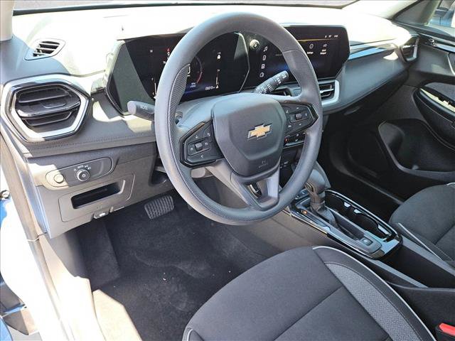 Used 2024 Chevrolet TrailBlazer LS w/ LS Convenience Package FWD image 12