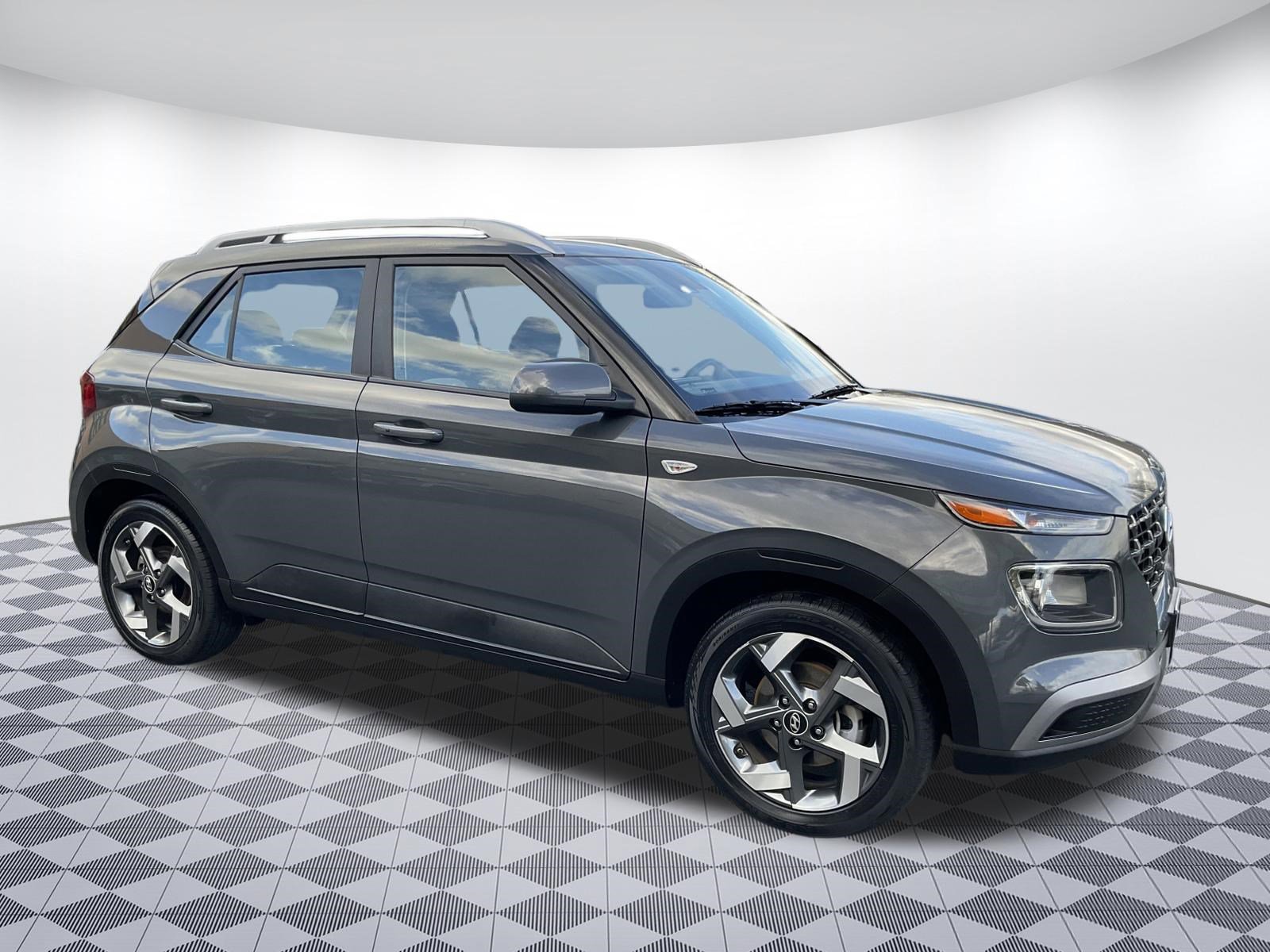 Used 2025 Hyundai Venue SEL