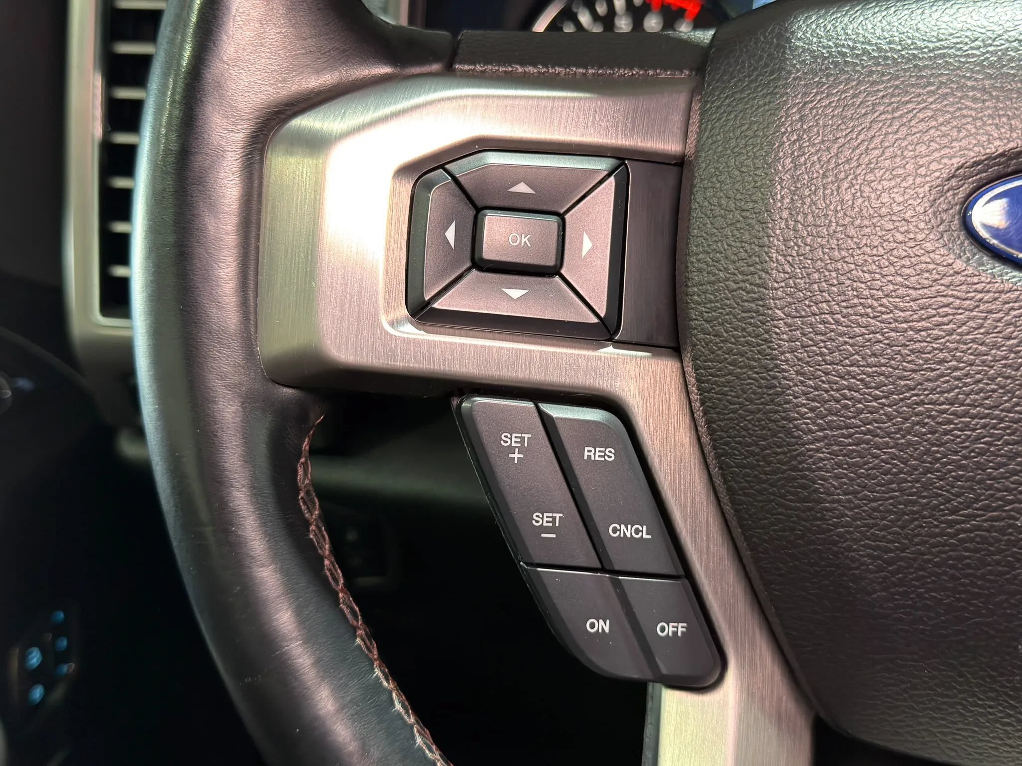 Used 2018 Ford F150 Platinum w/ FX4 Off-Road Package AWD/4WD image 26