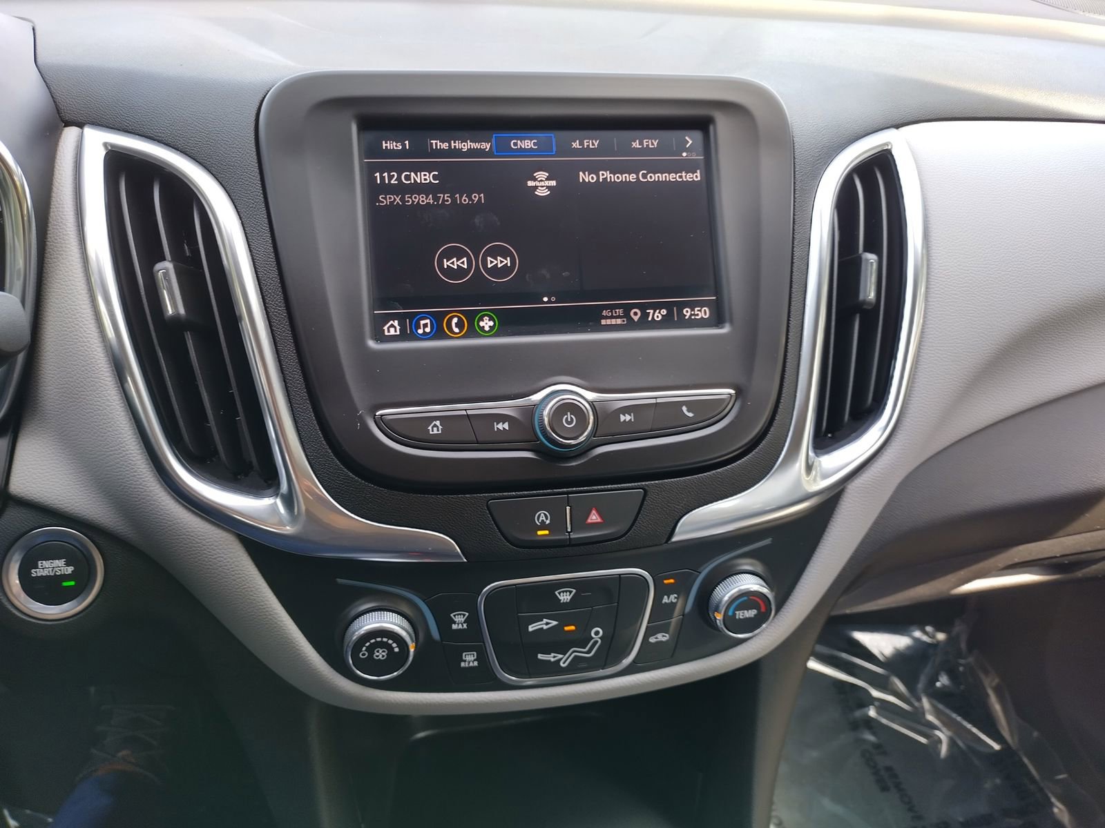 Used 2024 Chevrolet Equinox LS w/ Driver Confidence II Package image 13