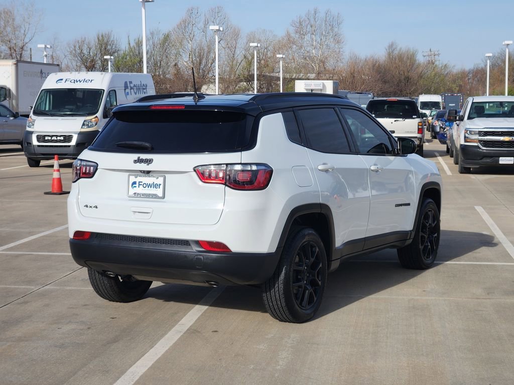 Used 2024 Jeep Compass Latitude w/ Convenience Group image 7