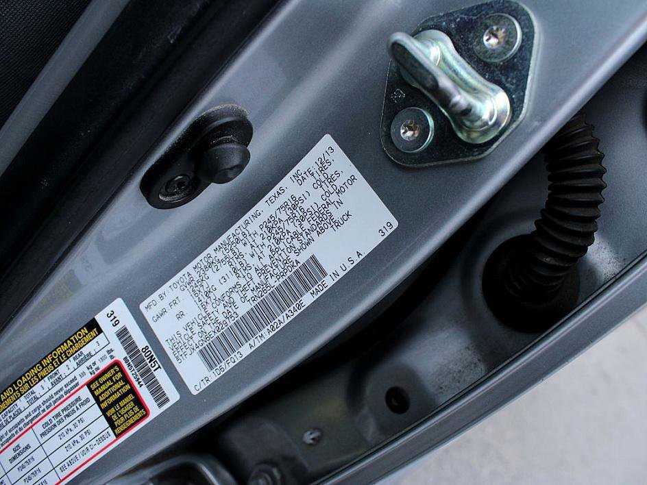 Used 2014 Toyota Tacoma PreRunner image 10