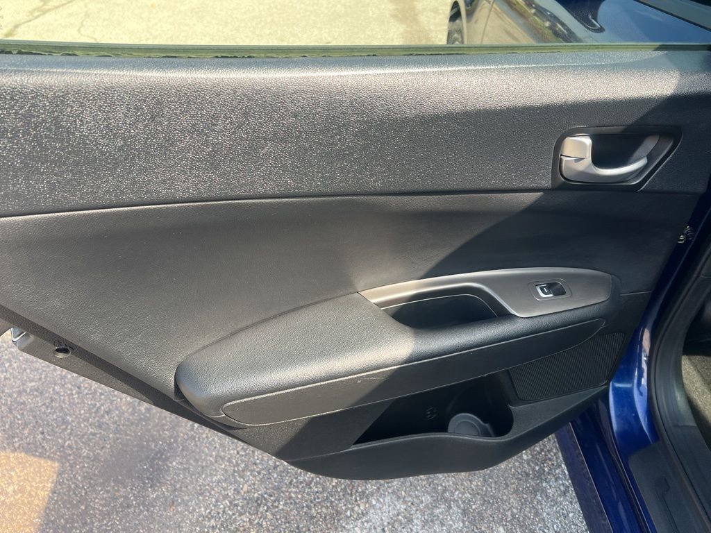 Used 2019 Kia Optima LX image 10