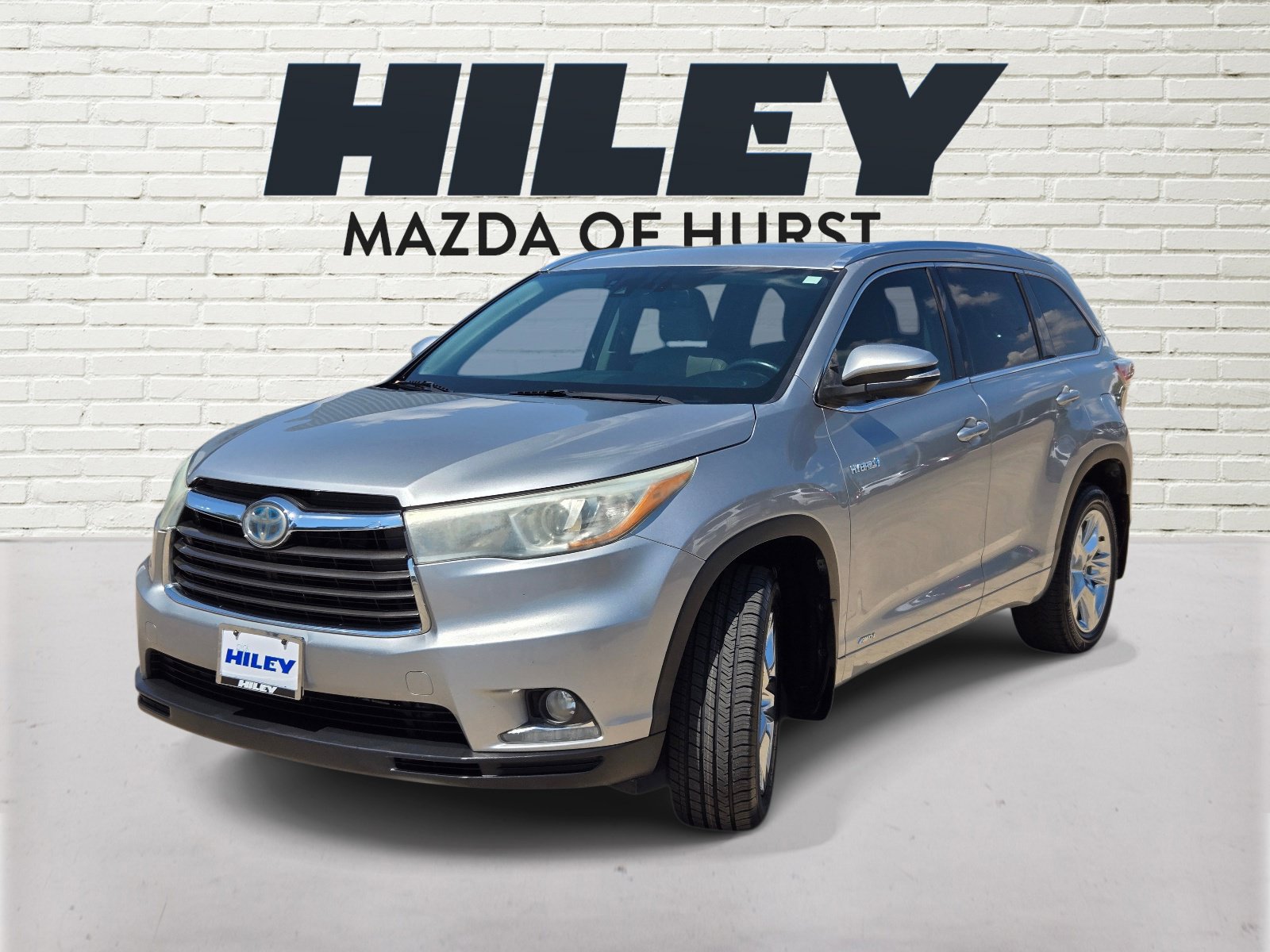 Used 2016 Toyota Highlander Limited w/ Driver Technology Package AWD/4WD image 3