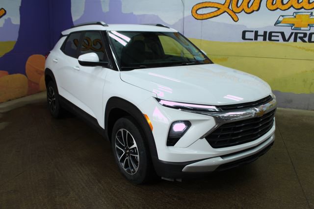 Used 2025 Chevrolet TrailBlazer LT w/ Convenience Package image 4