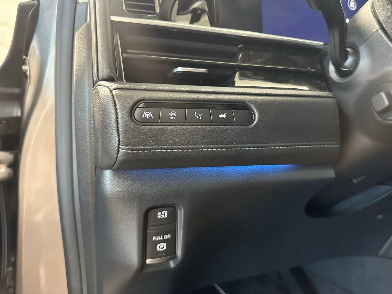 Used 2025 INFINITI QX80 Sensory AWD/4WD image 15