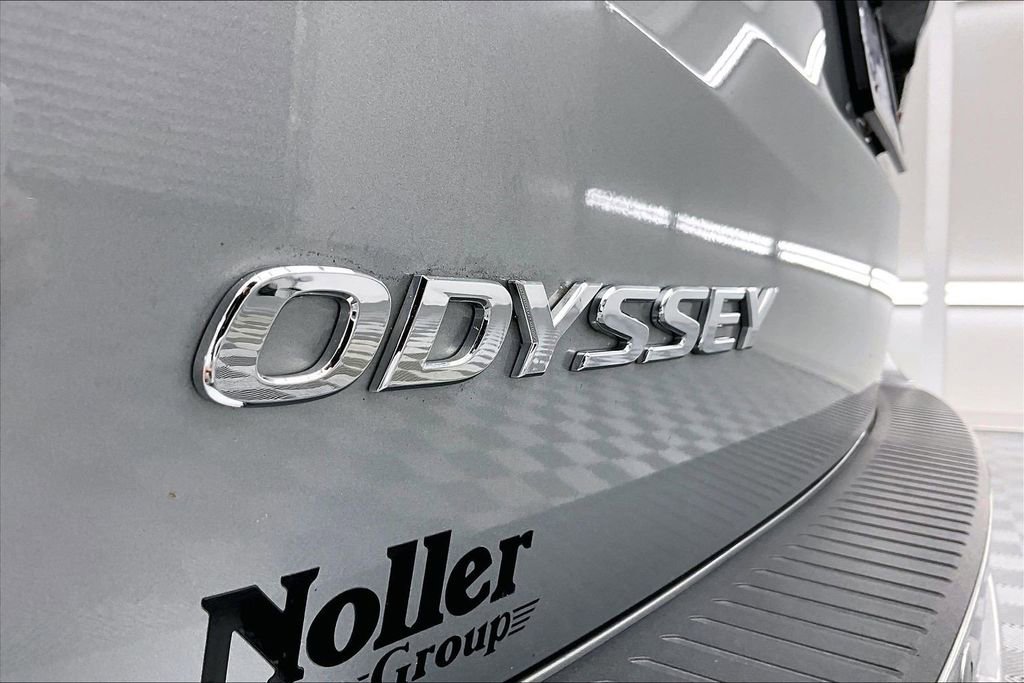 Used 2025 Honda Odyssey Elite image 8