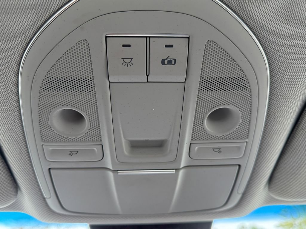 Used 2017 Genesis G80 3.8 image 18