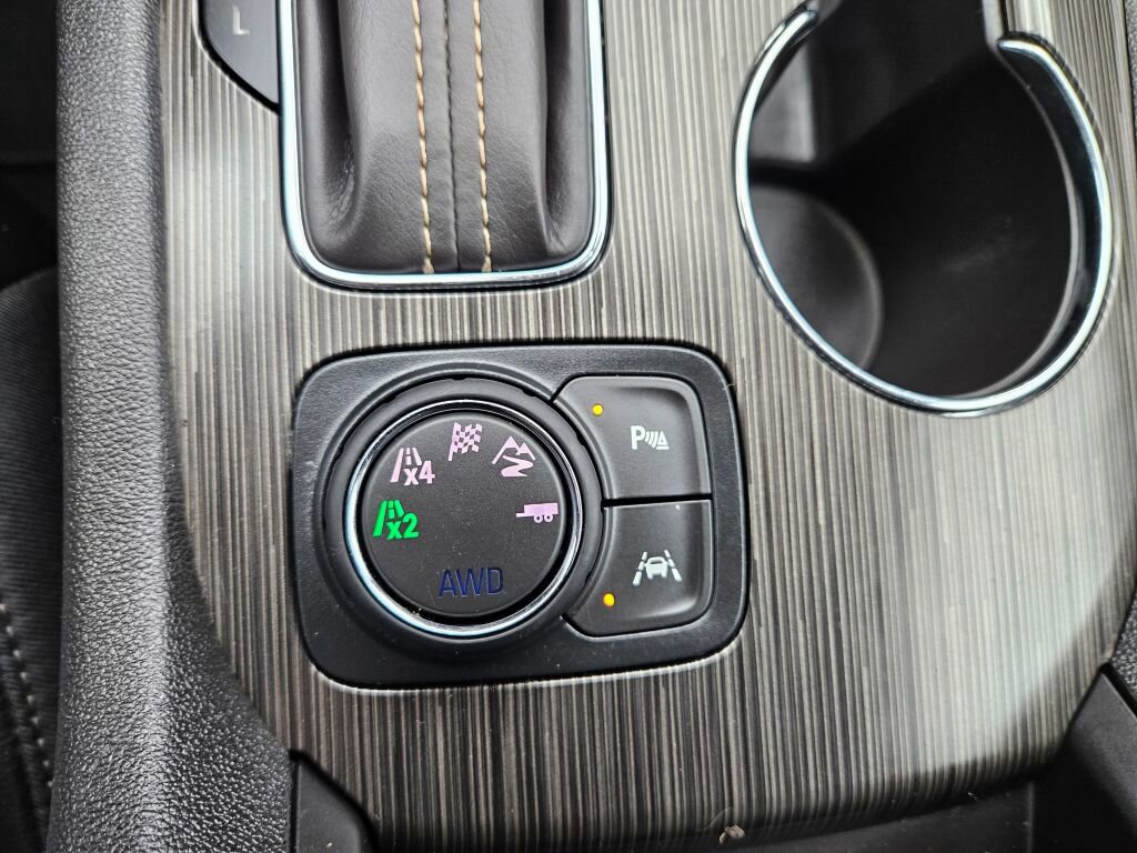 Used 2019 GMC Acadia SLT image 30