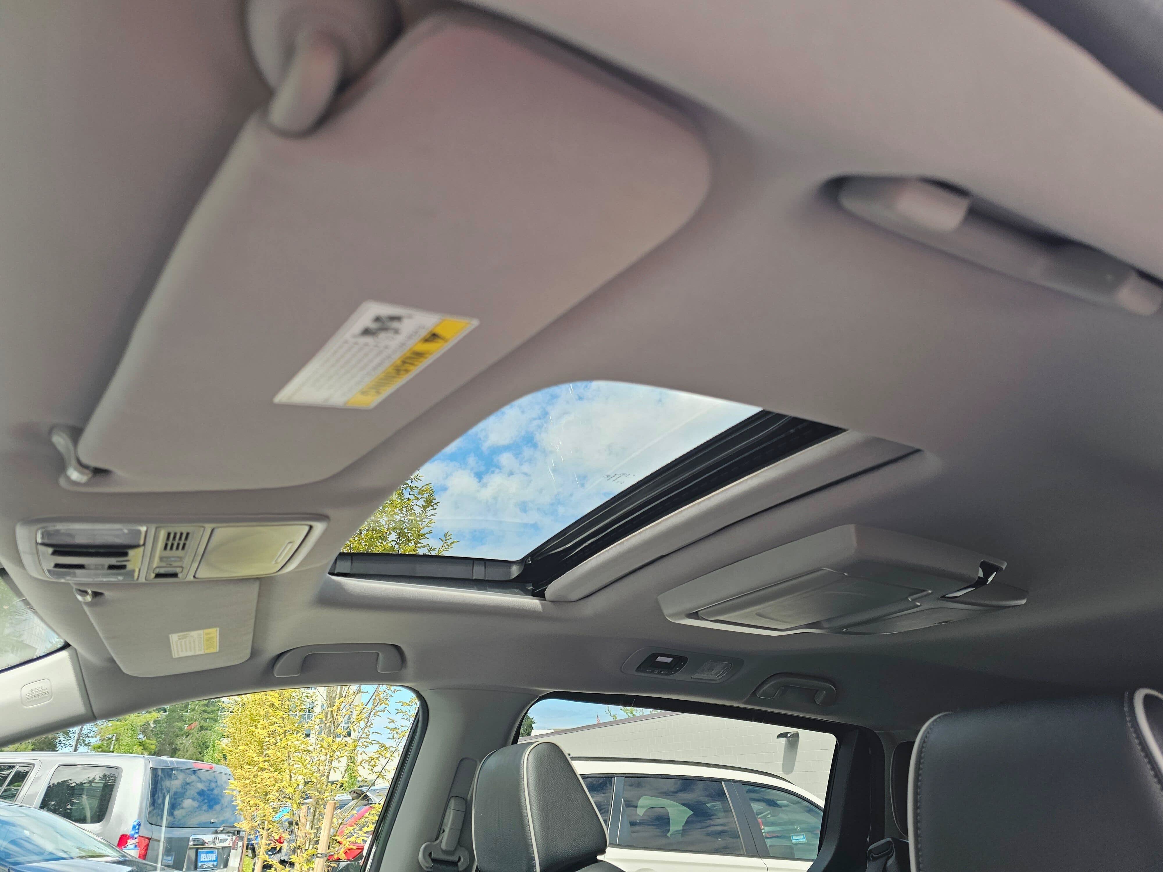 Used 2023 Honda Odyssey Elite image 26