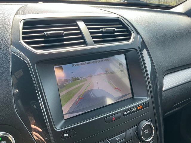 Used 2019 Ford Explorer XLT w/ Equipment Group 202A image 29