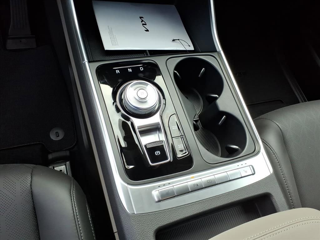 New 2026 Kia Carnival EX image 24