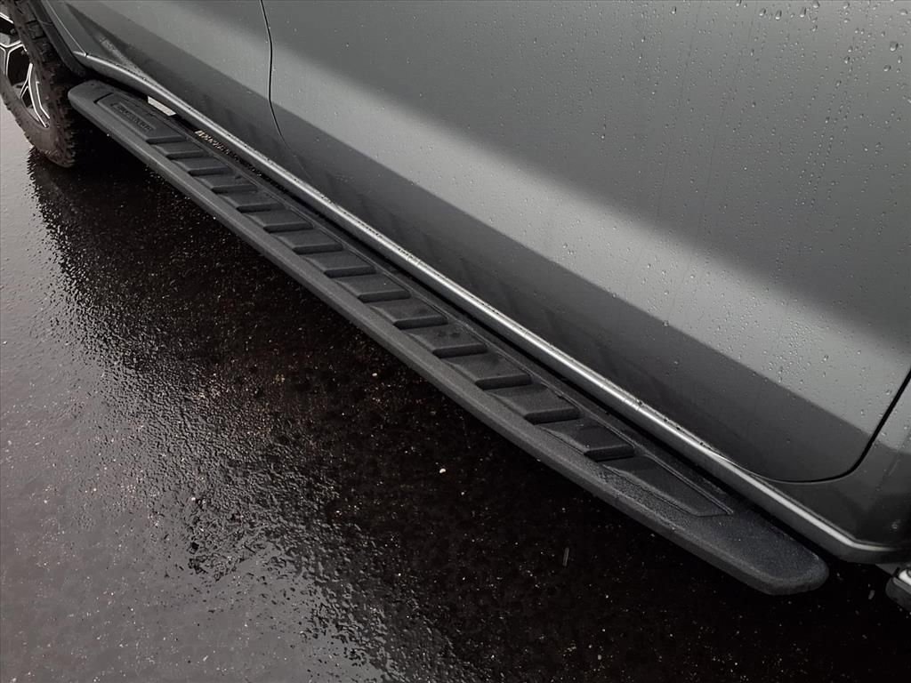 Used 2023 Chevrolet Silverado 1500 ZR2 w/ Technology Package image 37