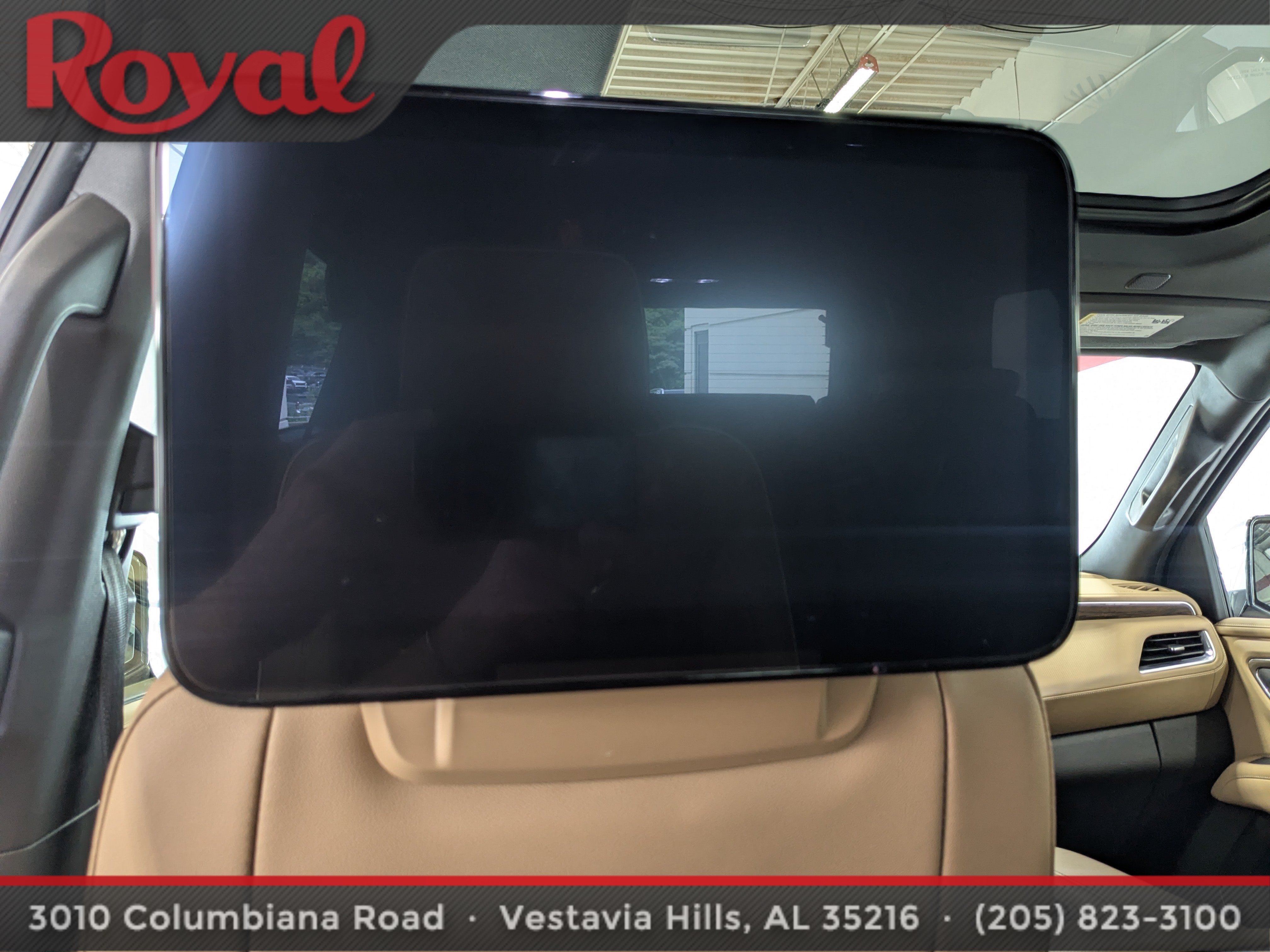 Used 2021 Chevrolet Suburban Premier w/ Premium Package RWD image 19