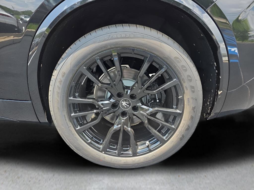 New 2025 Maserati Grecale Modena image 40