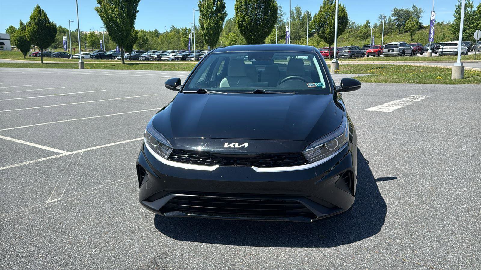 Used 2023 Kia Forte LXS w/ LXS Technology Package FWD image 12