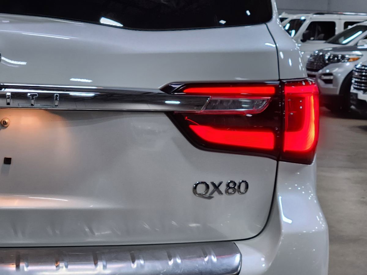 Used 2022 INFINITI QX80 Luxe w/ Cargo Package AWD/4WD image 22