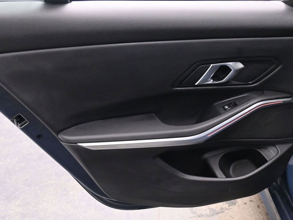 Used 2025 BMW 330i xDrive Sedan image 13