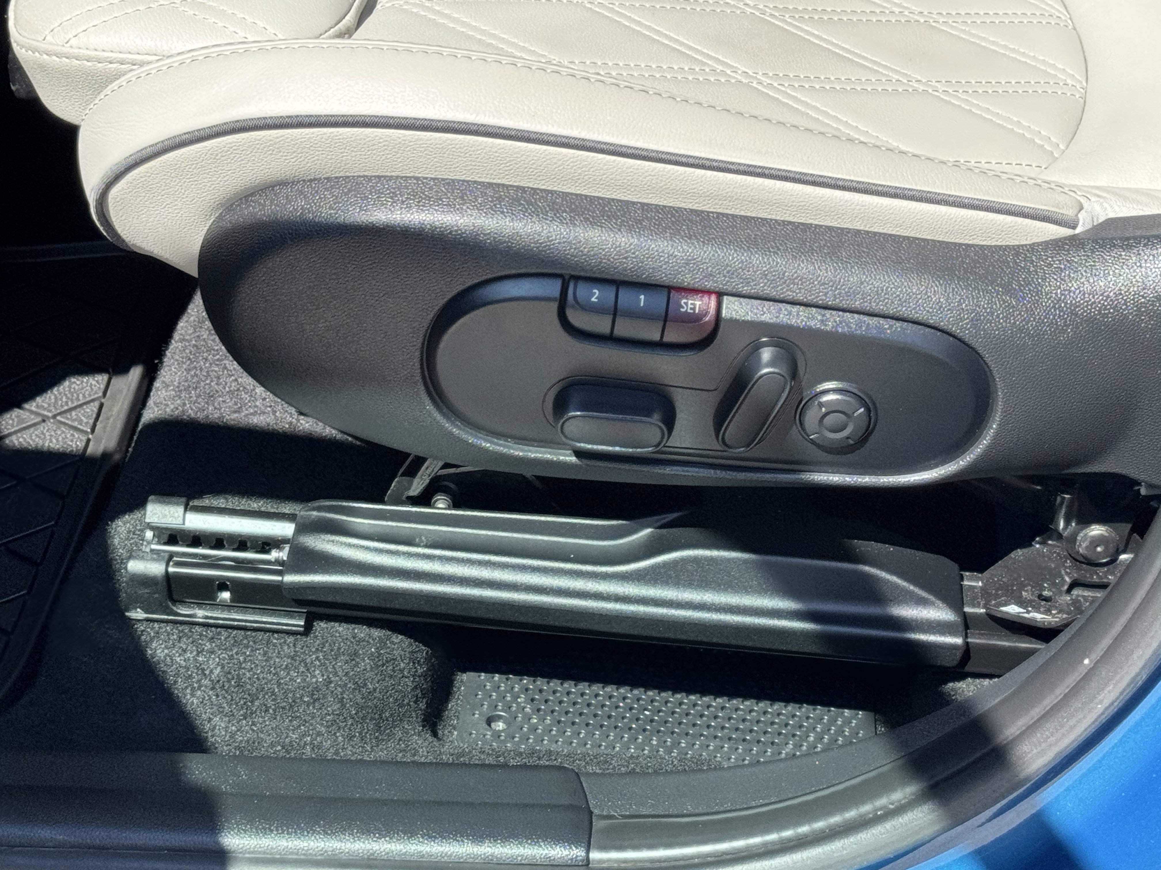 Used 2024 MINI Cooper Countryman S w/ Premium Package image 20