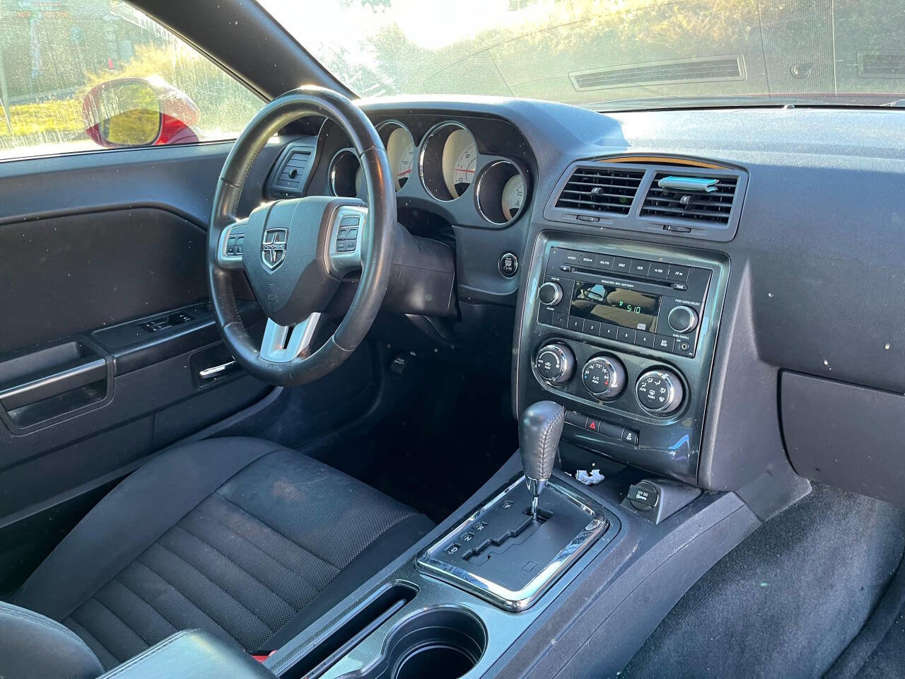 Used 2013 Dodge Challenger SXT image 12