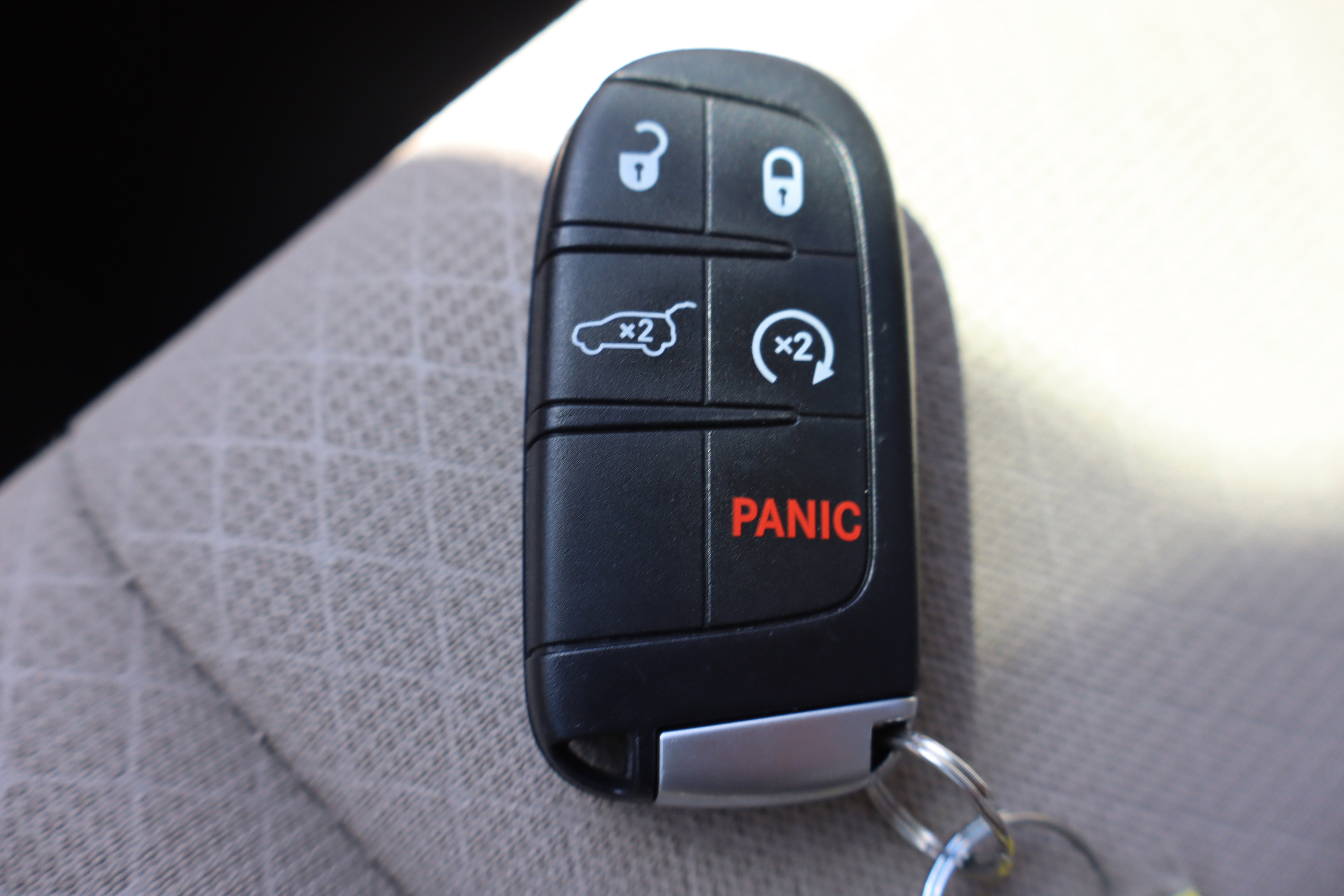 Used 2021 Jeep Grand Cherokee Laredo w/ Security & Convenience Group image 29