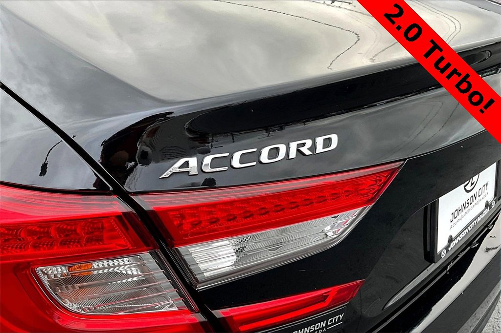 Used 2018 Honda Accord Touring image 8