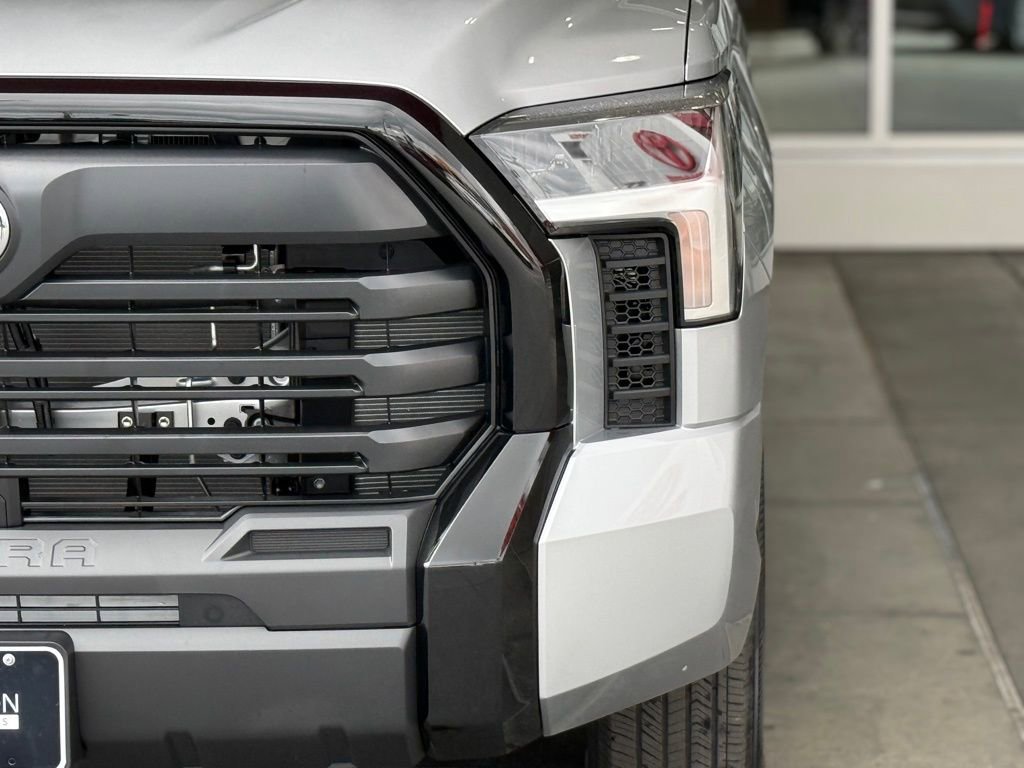 New 2026 Toyota Tundra SR image 5