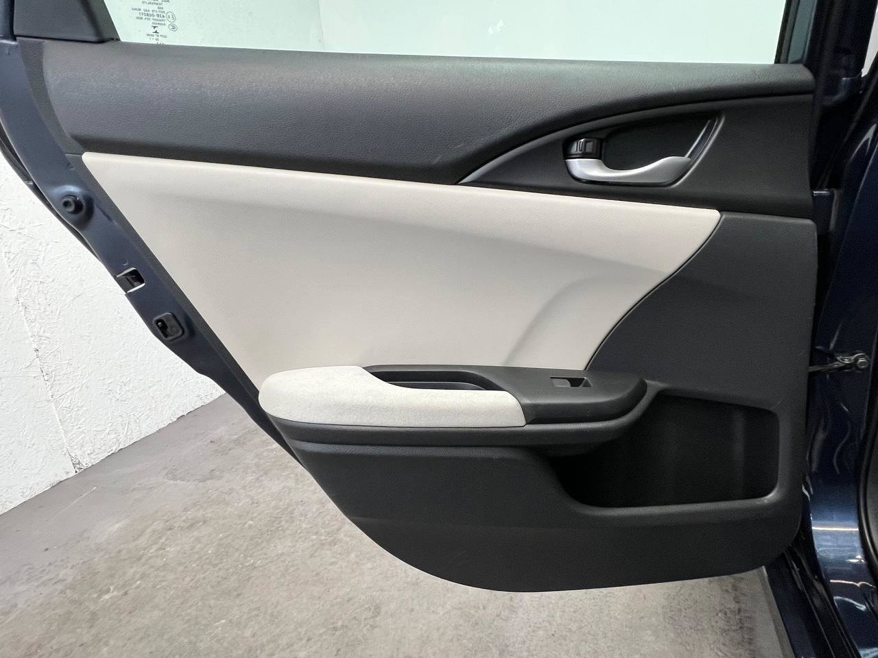 Used 2021 Honda Insight EX image 9