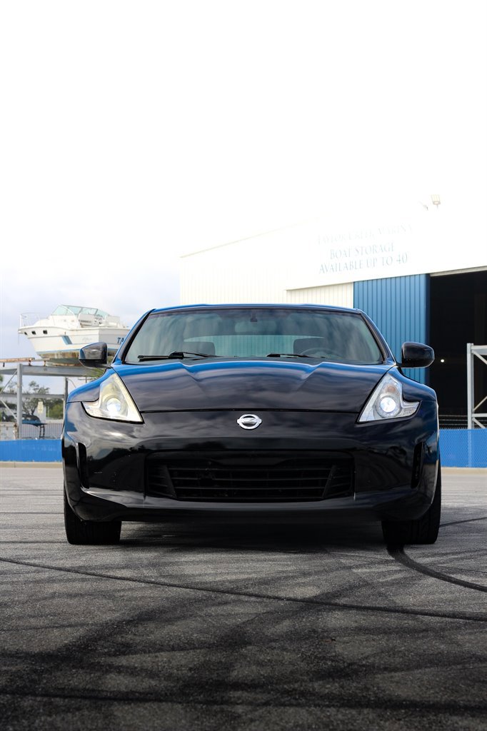 Used 2017 Nissan 370Z Sport image 24