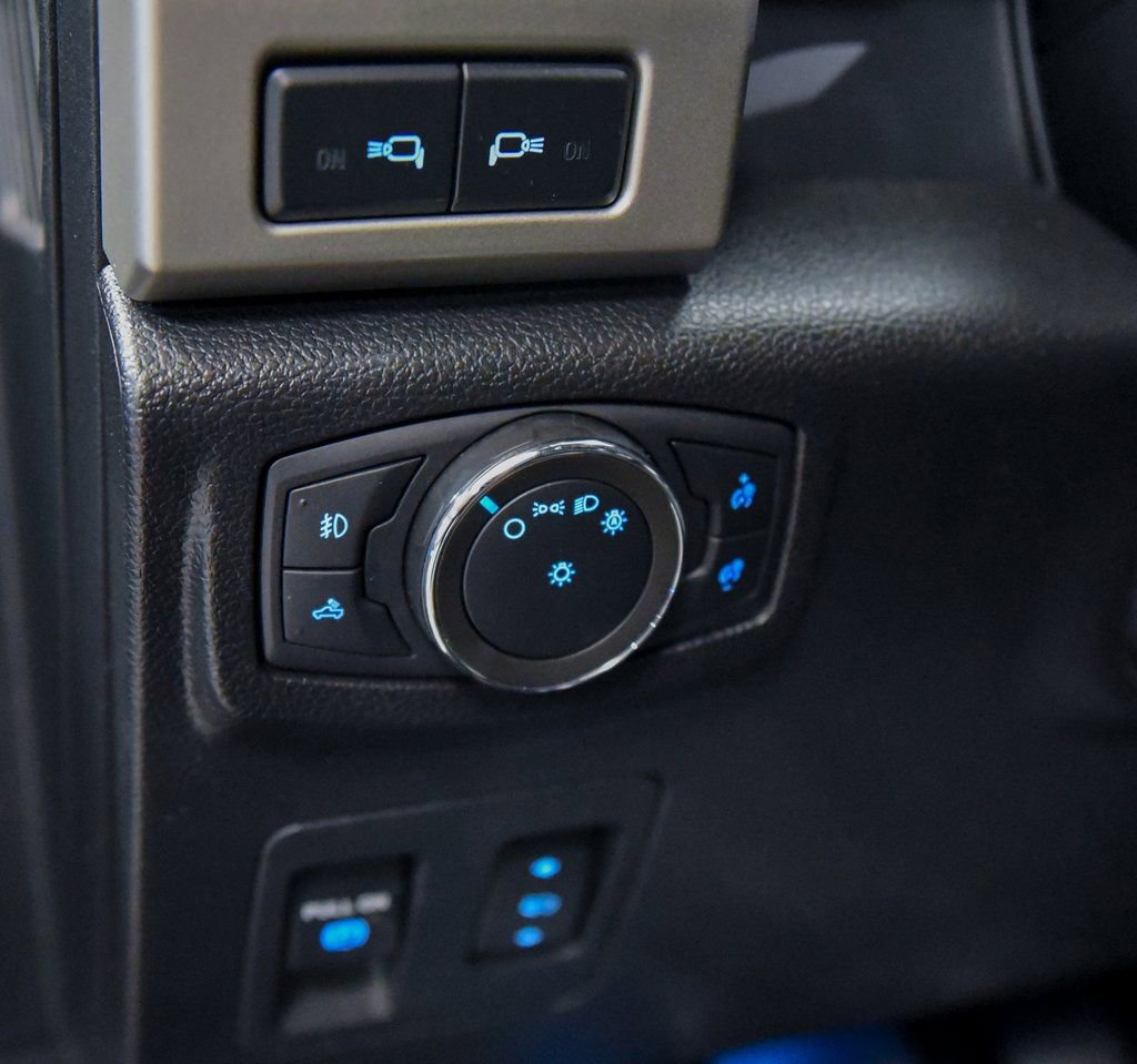 Used 2020 Ford F150 Lariat w/ Equipment Group 502A Luxury image 17