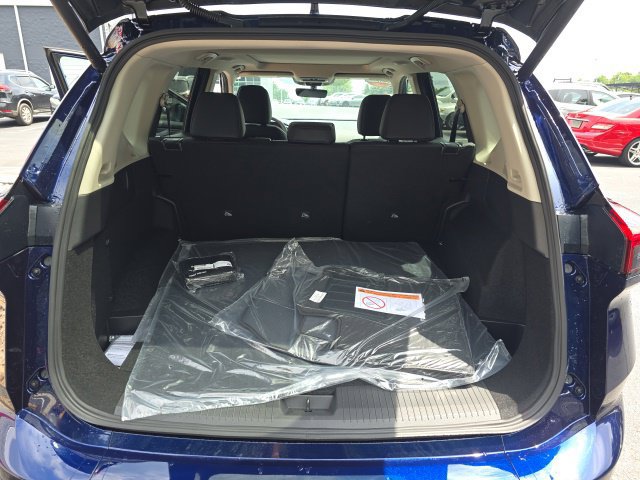 New 2026 Nissan Rogue Dark Armor AWD/4WD image 15