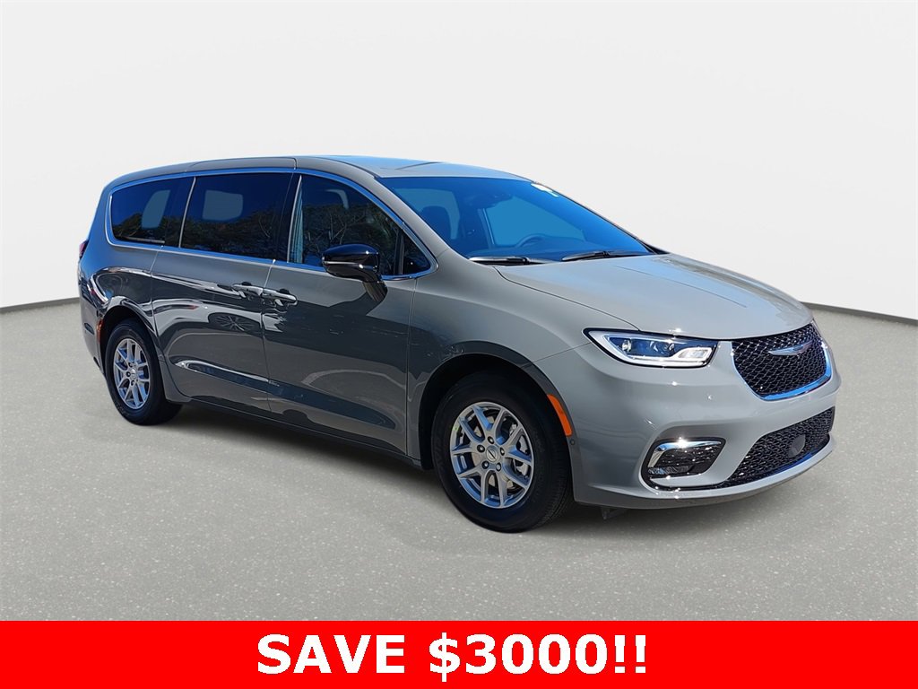 New 2025 Chrysler Pacifica Select image 3