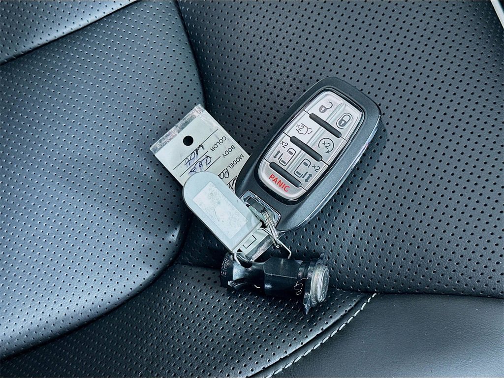 New 2026 Chrysler Pacifica Limited image 20