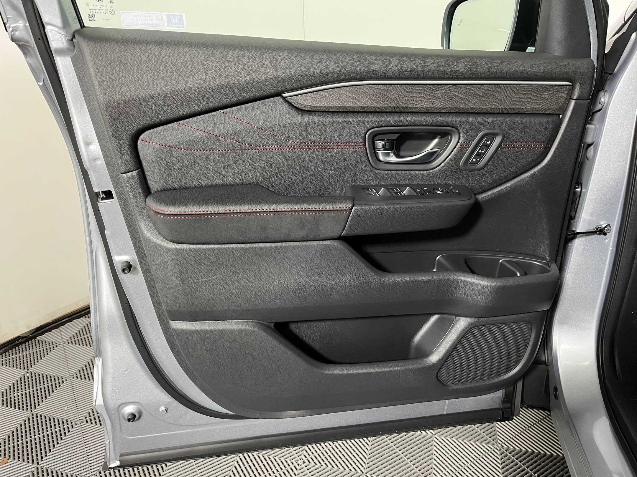 New 2026 Honda Pilot Black Edition image 17