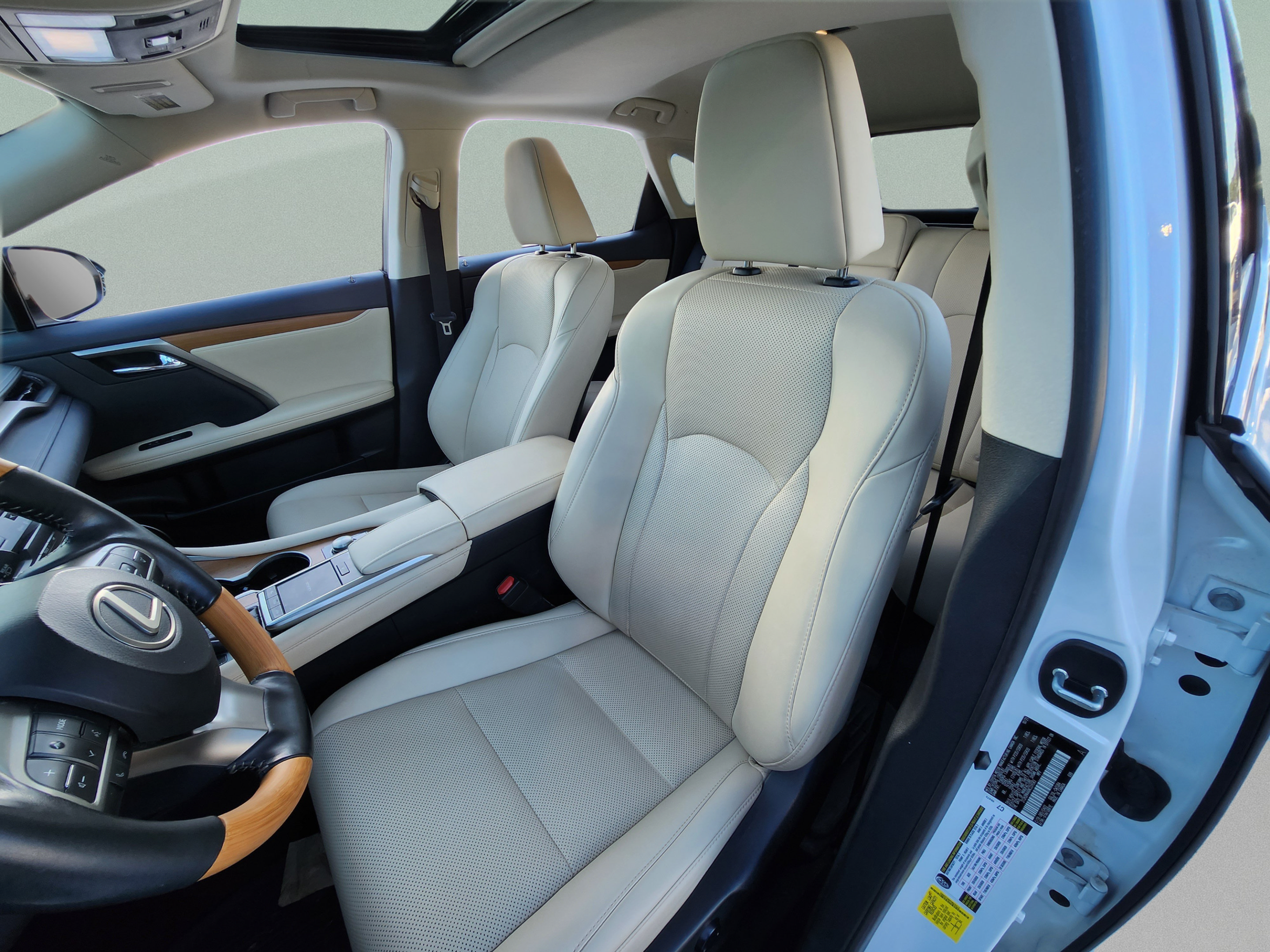 Certified 2022 Lexus RX 350 FWD w/ Premium Package image 12
