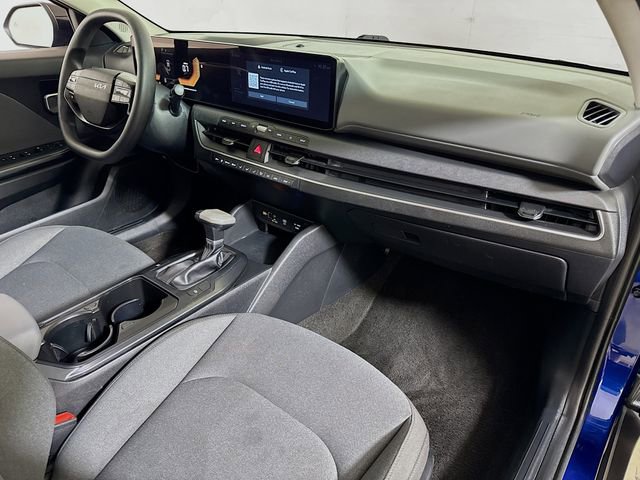 Used 2025 Kia K4 LXS image 26