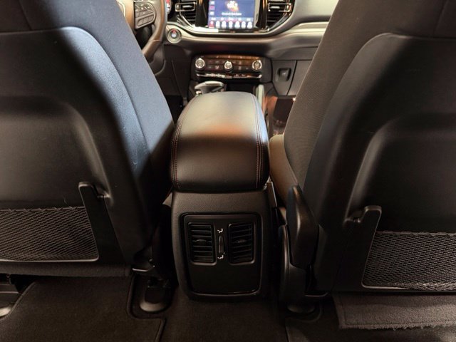 Used 2023 Dodge Durango GT w/ Blacktop Package AWD/4WD image 32