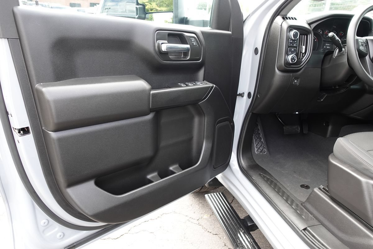 Used 2024 GMC Sierra 1500 Pro w/ Graphite Edition AWD/4WD image 14