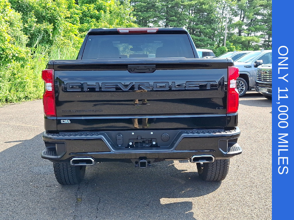 Used 2025 Chevrolet Silverado 1500 LT Trail Boss w/ LPO, Dark Essentials Package AWD/4WD image 5