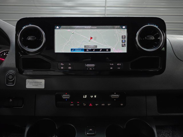 Used 2023 Mercedes-Benz Sprinter 3500 image 25