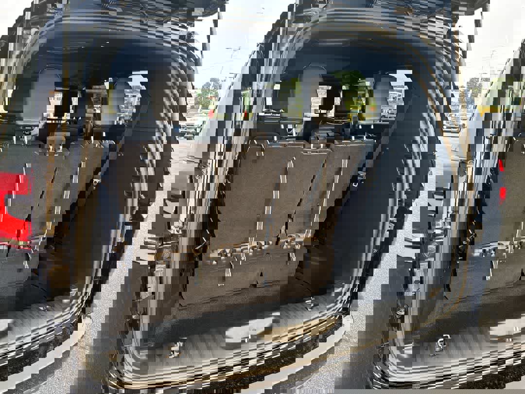 New 2026 Chrysler Pacifica Limited w/ S Appearance Package image 25