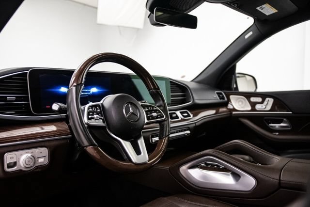 Used 2022 Mercedes-Benz GLS 450 4MATIC image 12