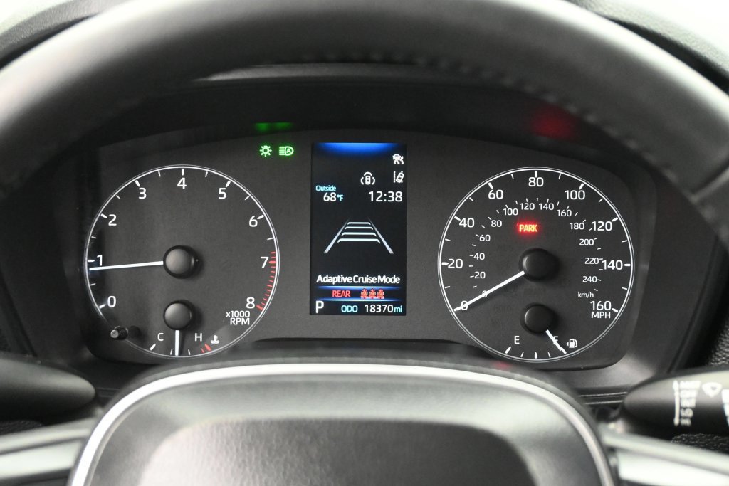 Used 2024 Toyota Corolla Cross LE w/ Moonroof Package FWD image 8