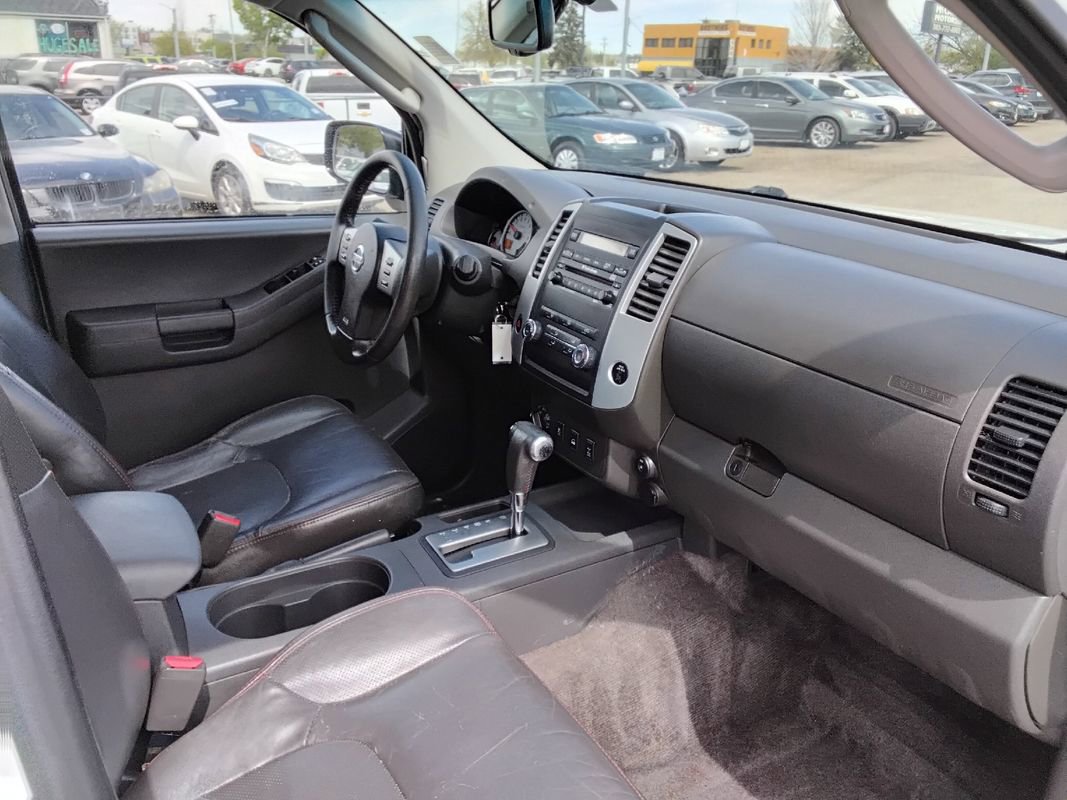 Used 2012 Nissan Xterra PRO-4X w/ Pro-4x Leather Pkg AWD/4WD image 14